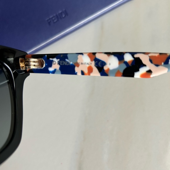 Fendi - Picture 5 of 5